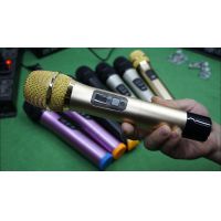 Micro không dây UHF màu vàng Gold (2 MIC pin 18650 )